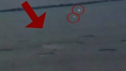 UFO SIGHTINGS aliens on tape making crop circles | Best ufo sightings videos caught on tape