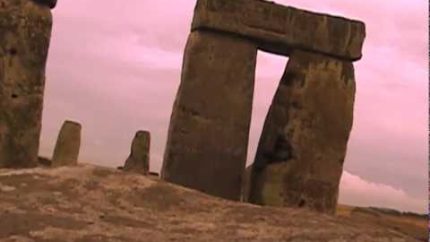 Stonehenge: Big Rocks, Small Aliens
