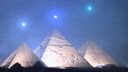 Graham Hancock ~ The Pyramids of Giza/ Orion