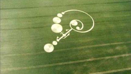 What On Earth? Evidence of Hoaxing – Crop Circle Documentary