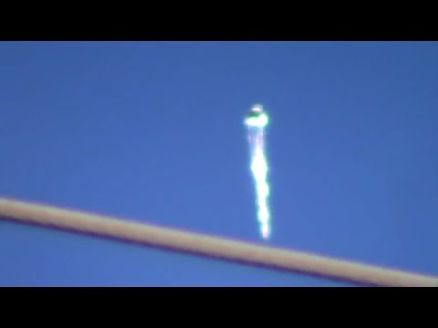 [VIRAL] UFO Sightings BIOLOGICAL UFO ESCAPES FROM MILITARY BASE!? Purple Jelly Fish UFO 2015