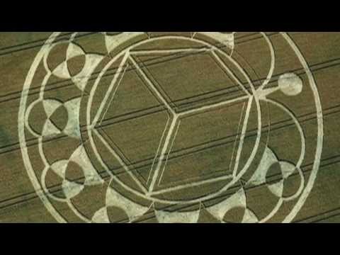 Crop circles in Devizes, Wiltshire, UK: 1st and 6th August 2013