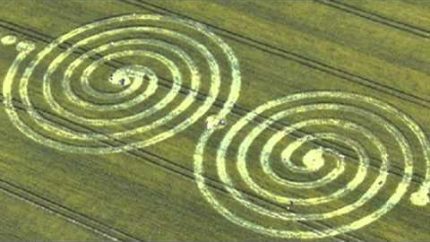 New Crop circles Windmill Hill near Avebury Trusloe, Wiltshire, UK 13 July 2011