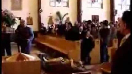 Catholic Statue Falls and is Beheaded in Church Amid Screams