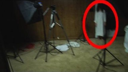 Ghost caught on video tape 1  (The Haunting)