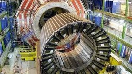 El Gran Colisionador de Hadrones, acelerador y colisionador de partículas. CERN,
