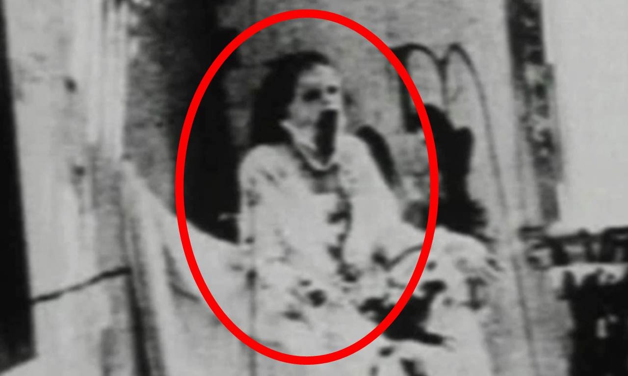 10 Creepiest Ghost Photos Ever Taken | The Truth Behind

