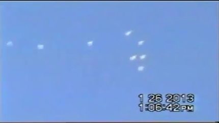 Homem filma OVNI no céu – UFO SIGHTINGS