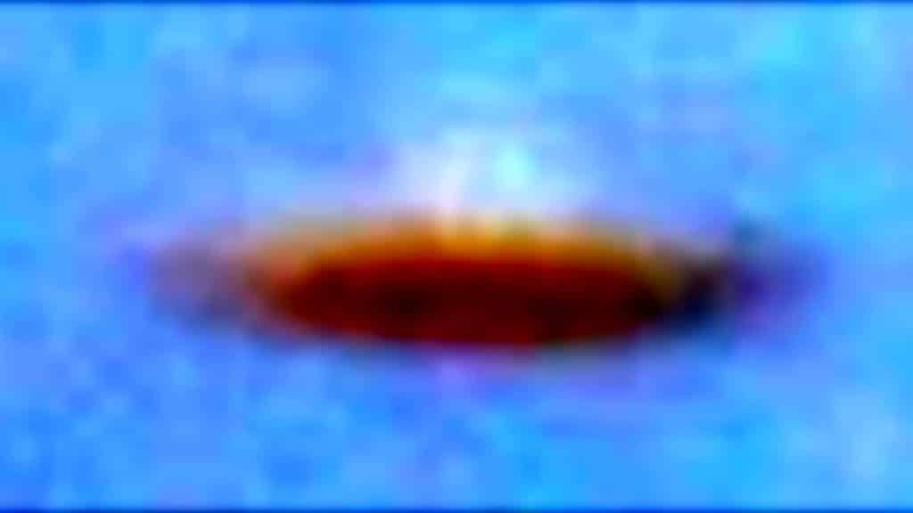 Saucer Shaped UFO Photographed Over Mountains In Hawaii?