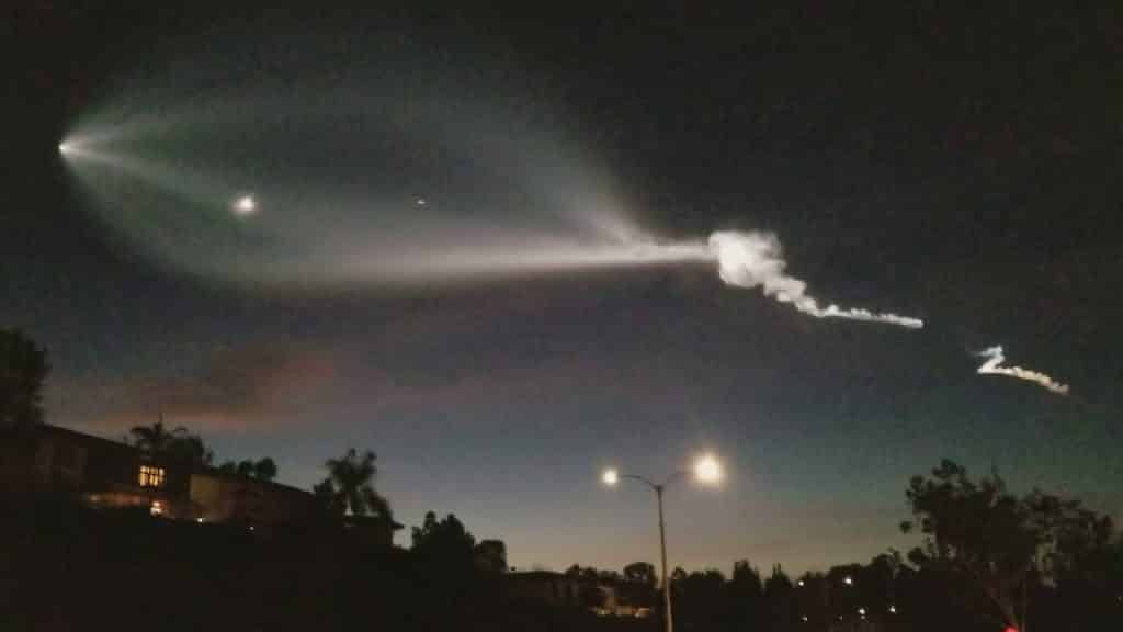 ?UFO or maybe ??Santa Clause taking off from Southern California 12/22/017