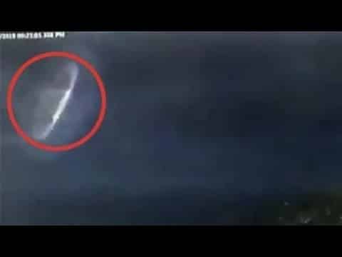 AUSTRALIAN police station has driven the internet into a frenzy after posting video that show a UFO