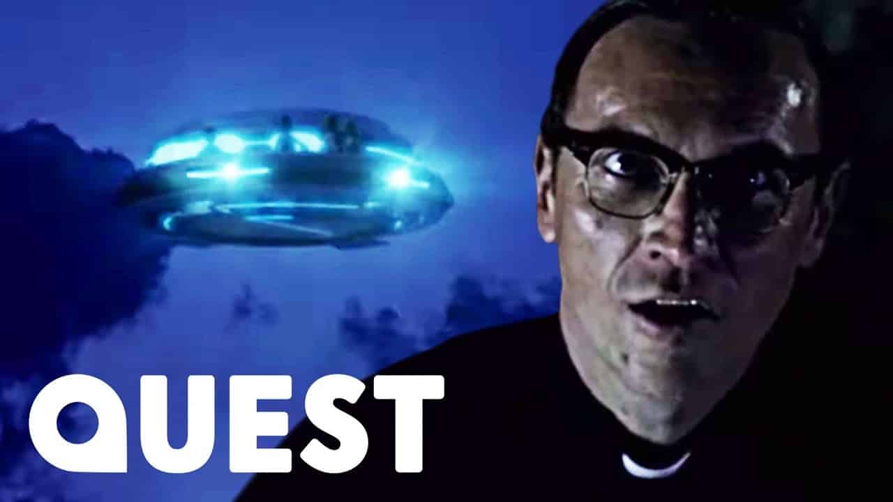 People Communicate With Strange Alien Figures On Board UFO | Close Encounters